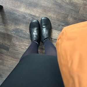 Mukishoes Black Leather Chelsea Boot (Wool-lined) - Size 42